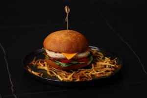 Дитячий бургер з картоплею пай